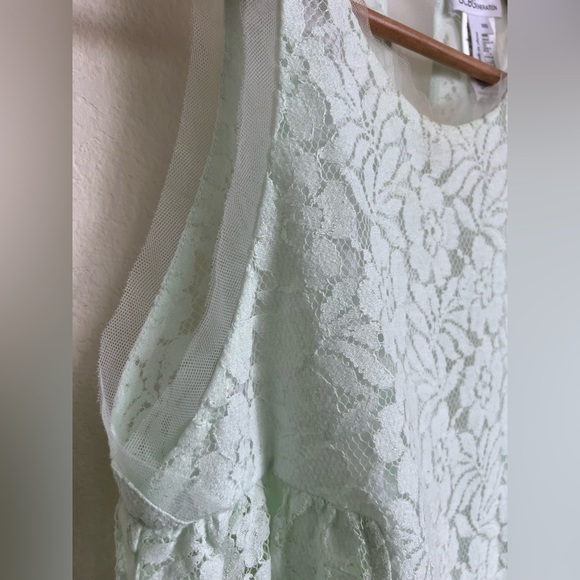 BCBGeneration Crop Top - Picture 3 of 5